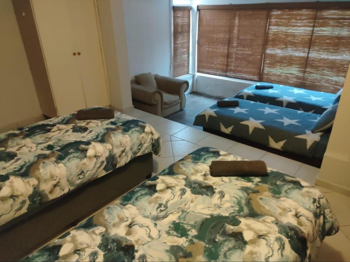Blue Mountain Farm Lodge, Cabins & Cottages Swellendam Rom bilde