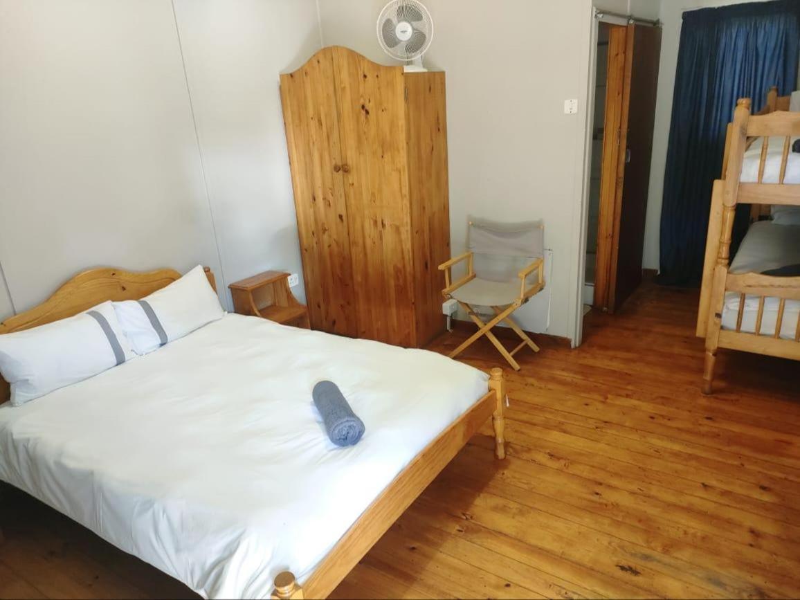 Blue Mountain Farm Lodge, Cabins & Cottages Swellendam Rom bilde